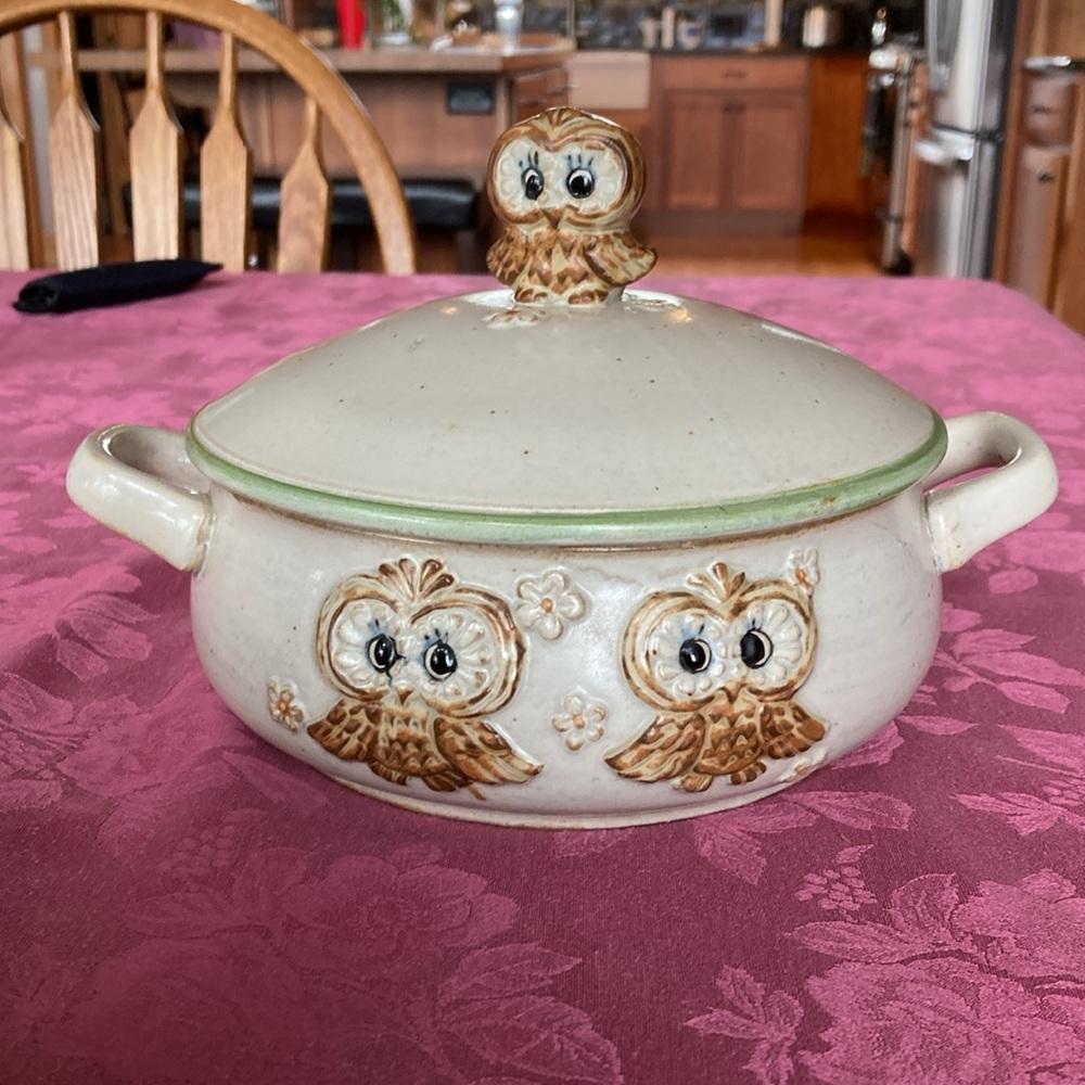 VERY RARE Vintage 1970 Kitsch Lorrie design fine stoneware casserole Owl on lid